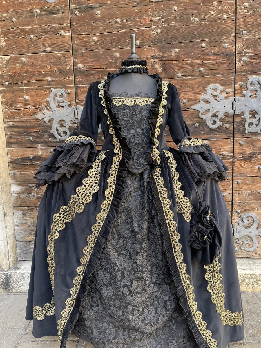 1700s DRESS AMBRA