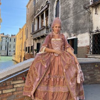 1700’S COSTUME VERA