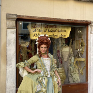 1700’S COSTUME TERESA