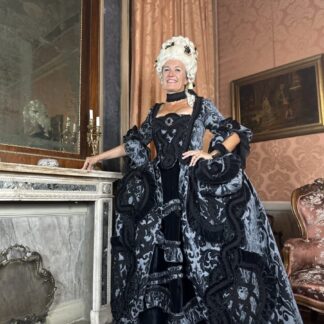 1700’s COSTUME NICOLE
